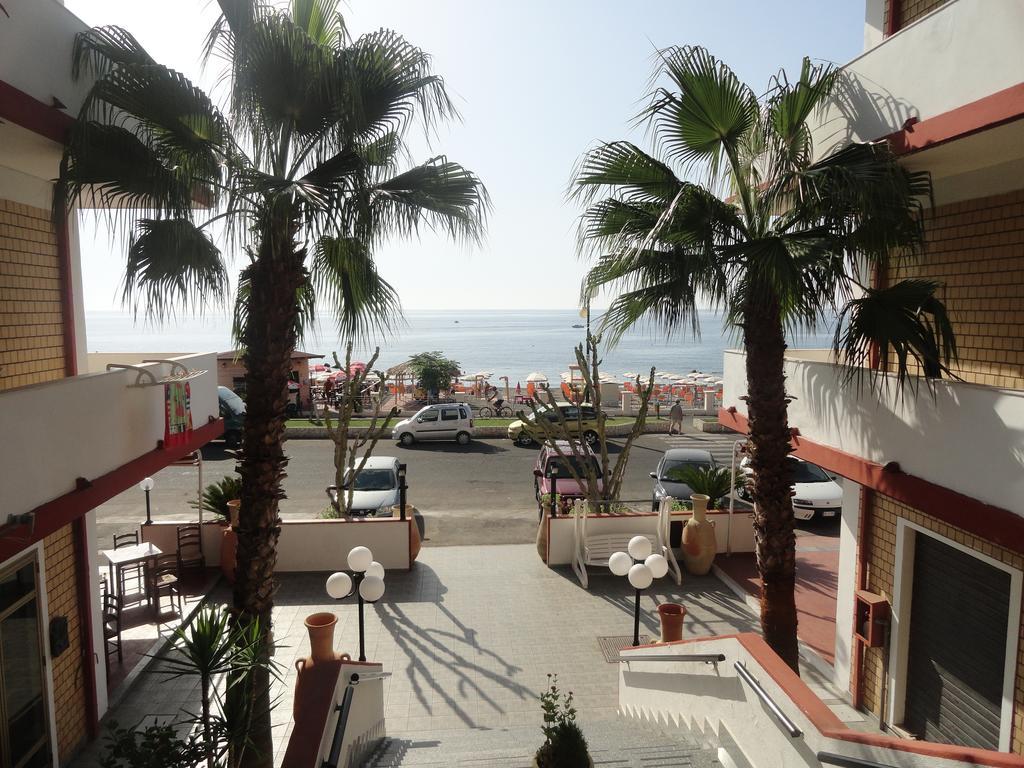 Hotel Miramare Cirò Marina Exteriör bild