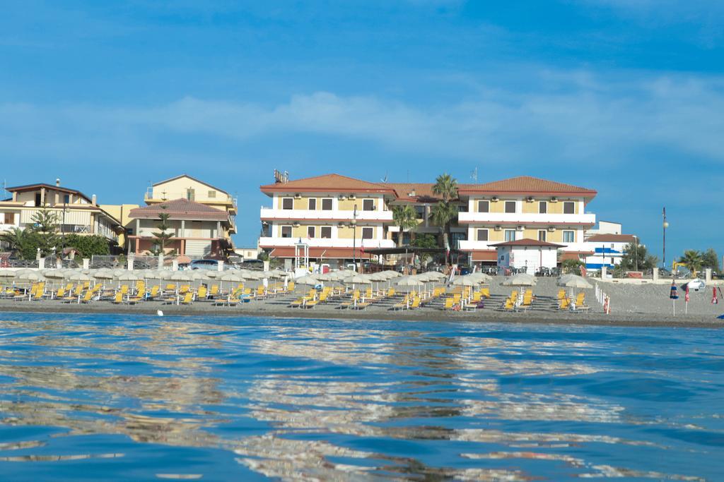 Hotel Miramare Cirò Marina Exteriör bild