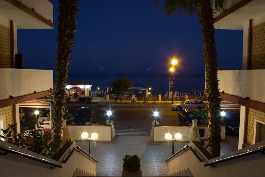 Hotel Miramare Cirò Marina Exteriör bild