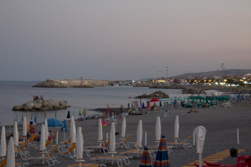 Hotel Miramare Cirò Marina Exteriör bild